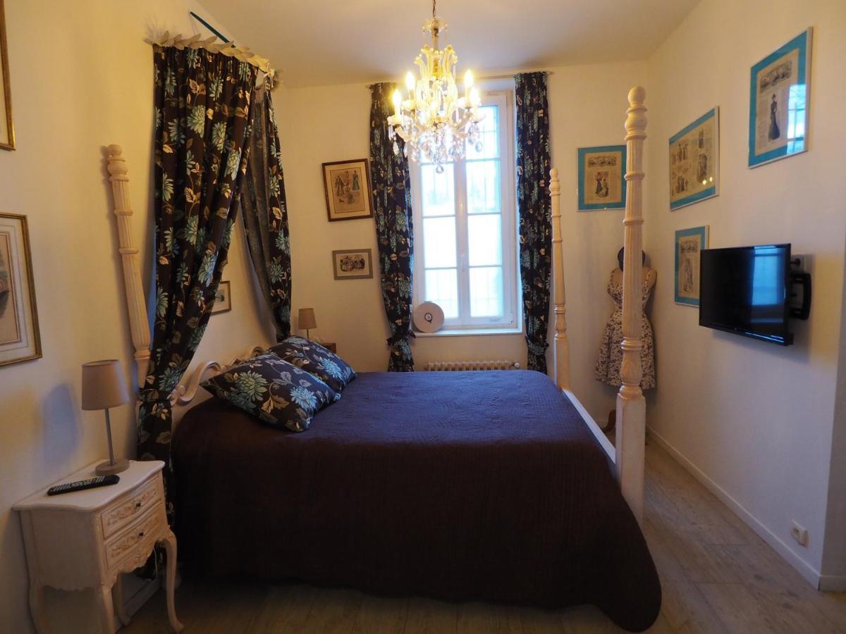 Chambres Et Table D'Hotes Le Jardin De Tesse Toulon Eksteriør billede