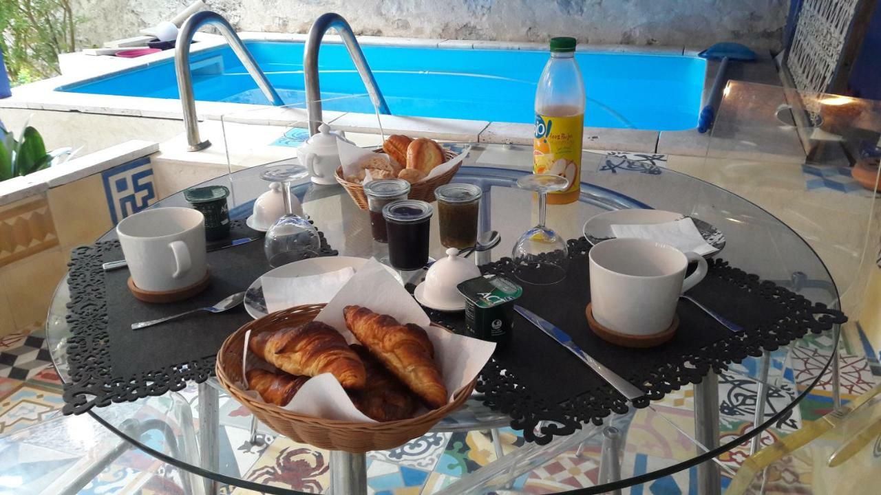 Chambres Et Table D'Hotes Le Jardin De Tesse Toulon Eksteriør billede